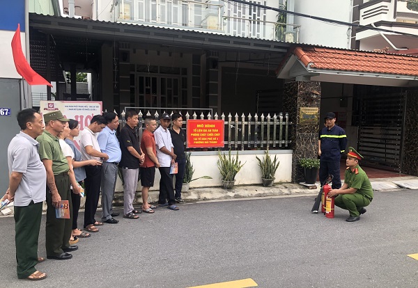 Ra mắt mô hình “Tổ liên gia an toàn Phòng cháy chữa cháy” tại phường Hải Thành (quận Dương Kinh)